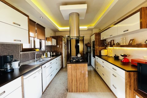 3+1 Villa  i Kemer, Antalya, Tyrkia Nr. 215540 - 8