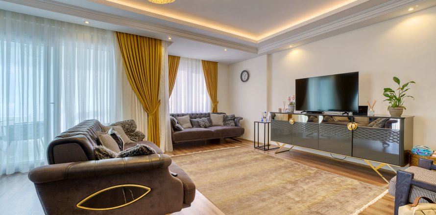 4+1 Leilighet i Mahmutlar, Antalya, Tyrkia Nr. 228887
