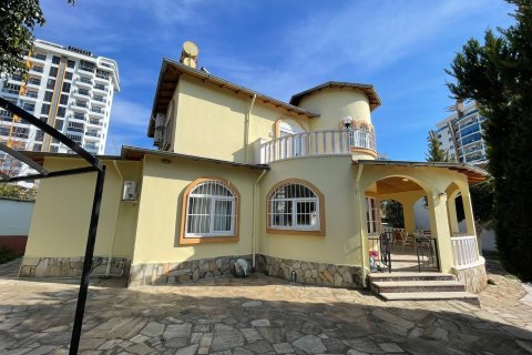 Villa  4+2  Mahmutlar, Antalya, Türkiye №221887