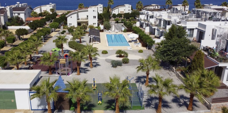 4+1 Villa  in Tatlisu, Famagusta, Northern Cyprus No. 214561