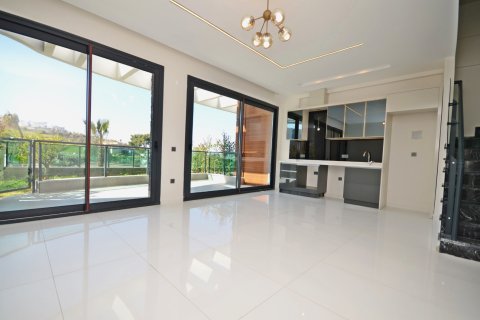 2+1 Wohnung  in Alanya, Antalya, Türkei Nr. 216649 - 2