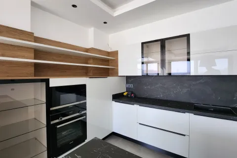 آپارتمان در  Beldibi ، ترکیه 4 خوابه ، 142 متر مربع.  شماره 223859 - 2