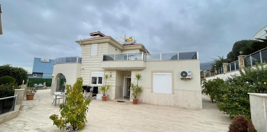 Villa  3+1  Alanya, Antalya, Türkiye №221694