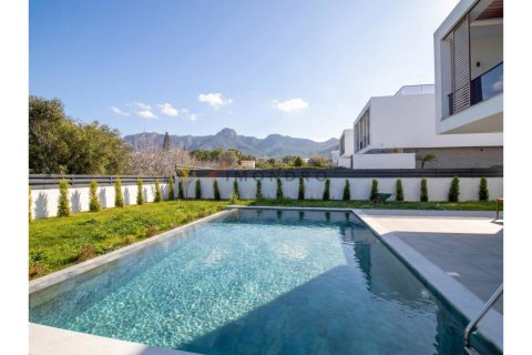 4+1 Villa  i Catalkoy, Girne,  Nr. 223243 - 2