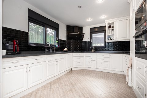 ویلا در  Alanya ، ترکیه 6 خوابه ، 400 متر مربع.  شماره 219176 - 4