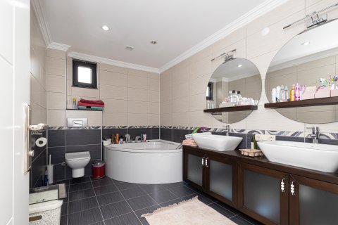 ویلا در  Alanya ، ترکیه 6 خوابه ، 400 متر مربع.  شماره 219176 - 17