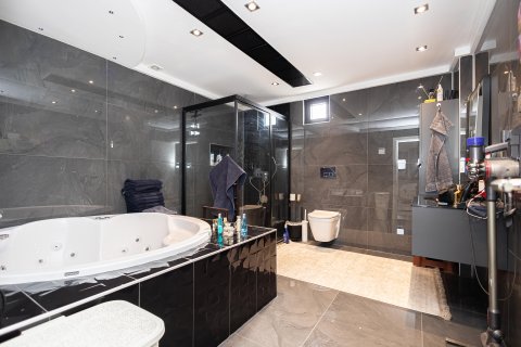 ویلا در  Alanya ، ترکیه 6 خوابه ، 400 متر مربع.  شماره 219176 - 16