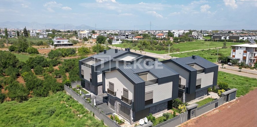 5+1 Villa  i Dosemealti, Antalya, Turkiet Nr. 237954