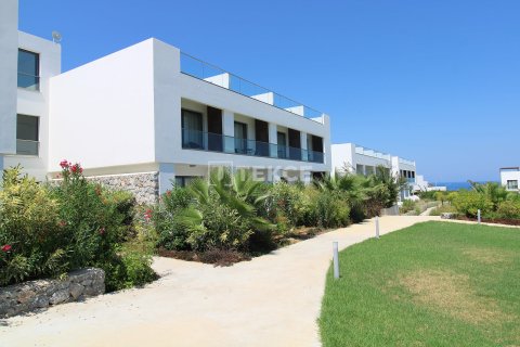 Apartment for sale in Girne, Northern Cyprus, 1 bedroom, 60m2, No. 237956 – photo 2