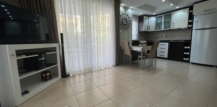 2+1 Apartment  in Alanya, Antalya, Turkey No. 215287