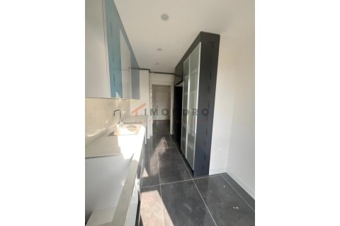 Продажа квартиры  в Ускюдар, Стамбуле, Турция 2+1, 105м2, №215648 – фото 13