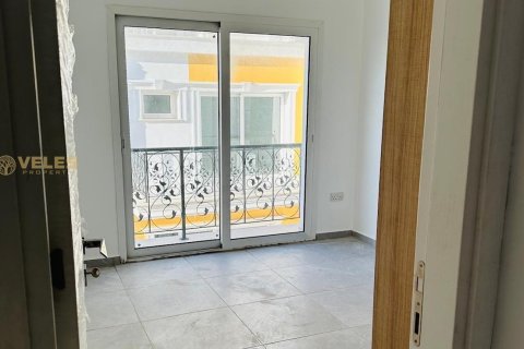 Продажа квартиры  в Гирне, Северный Кипр 2+1, 67м2, №214323 – фото 4