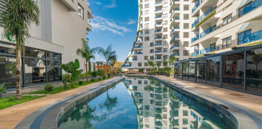 آپارتمان در  Mahmutlar ، ترکیه 1 خوابه ، 61 متر مربع.  شماره 215544