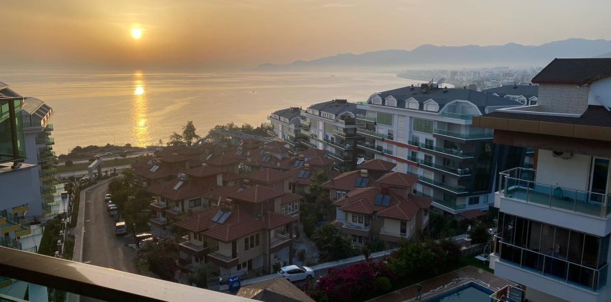 3+1 Leilighet  i Alanya, Antalya, Tyrkia Nr. 218998