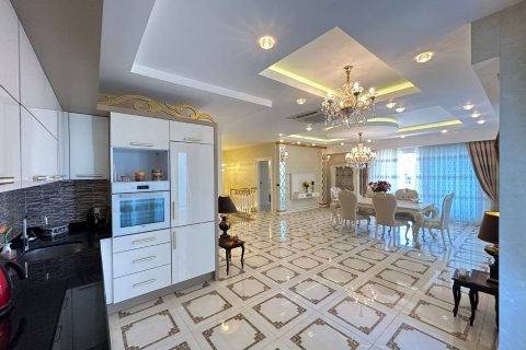 3+1 Apartment in Mahmutlar, Antalya, Turkey No. 219037