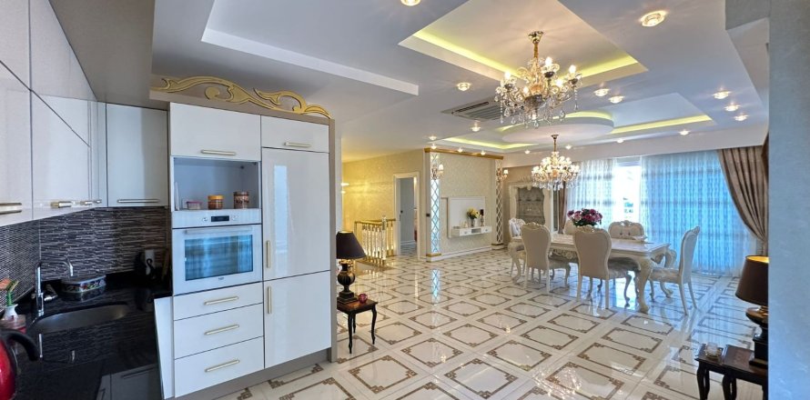 آپارتمان در  Mahmutlar ، ترکیه 3 خوابه ، 220 متر مربع.  شماره 219037