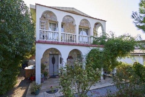 ویلا در  Lapta ، ترکیه 3 خوابه ، 600 متر مربع.  شماره 214618 - 28