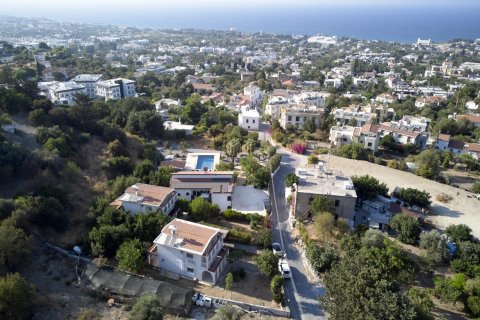 ویلا در  Lapta ، ترکیه 3 خوابه ، 600 متر مربع.  شماره 214618 - 3