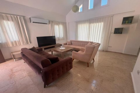 Продажа виллы  в Каршияке, Гирне, Северный Кипр 3+1, 400м2, №214621 – фото 9