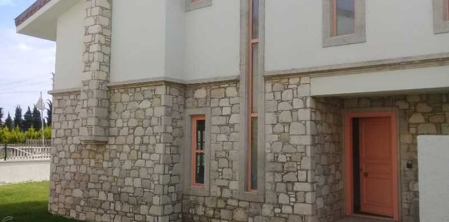 4+1 Villa i Izmir, Tyrkia Nr. 234267