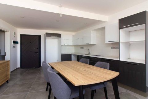 Продажа квартиры  в Гирне, Северный Кипр 2+1, 78м2, №213910 – фото 10