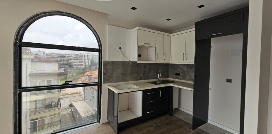 1+1 Apartment  in Alanya, Antalya, Turkey No. 222279