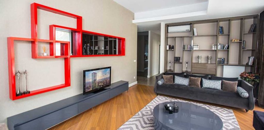 4+1 Apartment  in Istanbul, Turkey No. 234093