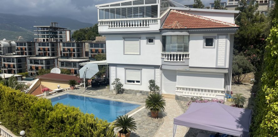 ویلا در Alanya ، ترکیه 4 خوابه ، 250 متر مربع. شماره 217767