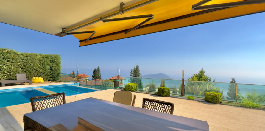 3+1 Villa  in Alanya, Antalya, Turkey No. 217486