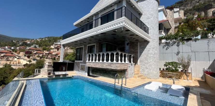 3+1 Villa  in Antalya, Turkey No. 222500