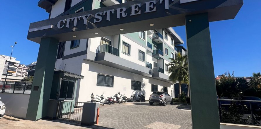 2+1 Lägenhet  i Oba, Antalya, Turkiet Nr. 237946