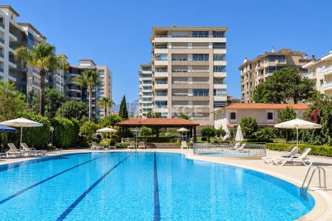 3+1 Apartment  in Antalya, Turkey No. 237952