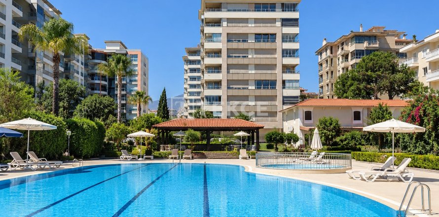 3+1 Apartment in Antalya, Turkey No. 237952