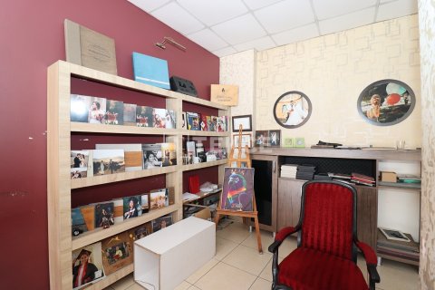 Продажа коммерческой недвижимости в Мерсине, Турция, 350м2, №213072 – фото 11