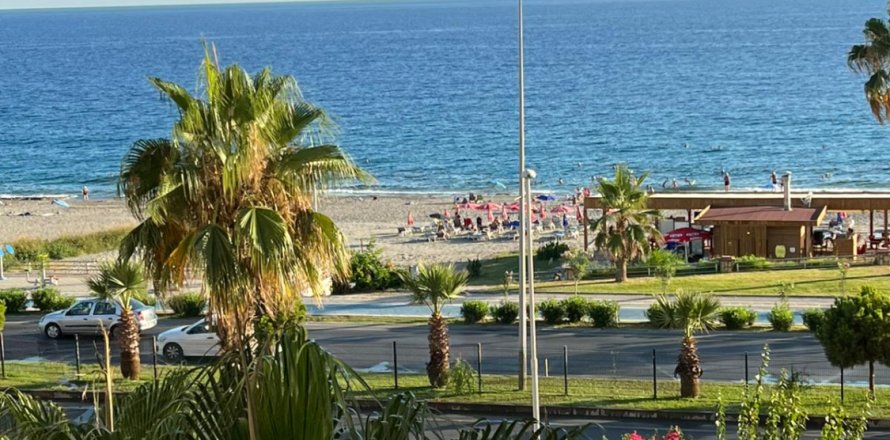 2+1 Apartment in Mahmutlar, Antalya, Turkey No. 221034