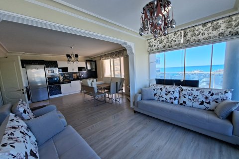 2+1 Apartment  in Mahmutlar, Antalya, Turkey No. 221038