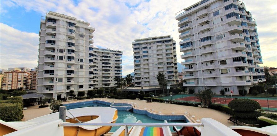 آپارتمان در Tosmur،  Alanya ، ترکیه 3 خوابه ، 165 متر مربع.  شماره 214874