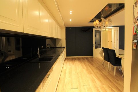 آپارتمان در Tosmur،  Alanya ، ترکیه 3 خوابه ، 165 متر مربع.  شماره 214874 - 28