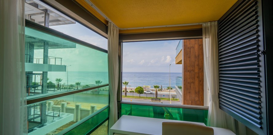 1+1 Apartment in Mahmutlar, Antalya, Turkey No. 218061