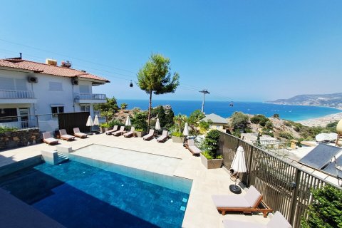 1+1 Apartment  in Alanya, Antalya, Turkey No. 230104