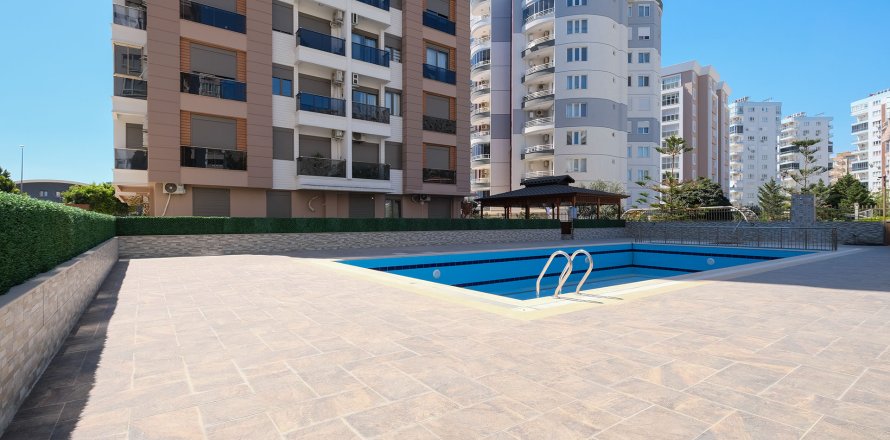 Daire  1+1  Antalya, Türkiye №224347