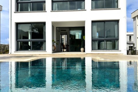 ویلا در  Girne ، ترکیه 3 خوابه ، 187 متر مربع.  شماره 211796 - 12