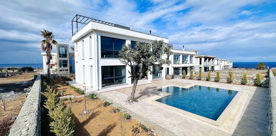 ویلا در  Girne ، ترکیه 3 خوابه ، 187 متر مربع.  شماره 211796