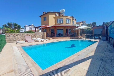 Продажа виллы  в Гирне, Северный Кипр 4+1, 130м2, №211792 – фото 1