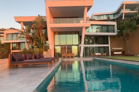 4+1 Villa in Bodrum, Mugla, Türkei Nr. 227328 - 3