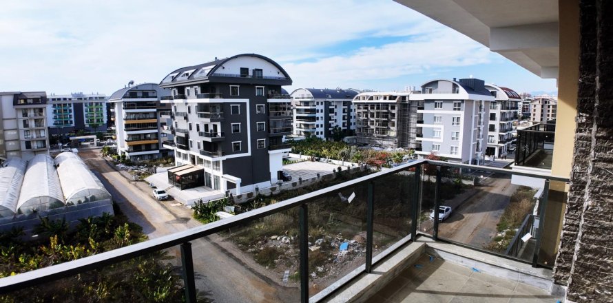 2+1 Apartment  in Alanya, Antalya, Turkey No. 216690