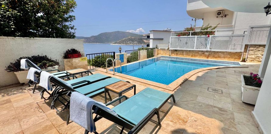 ویلا در Kalkan ، ترکیه 5 خوابه ، 250 متر مربع. شماره 233052