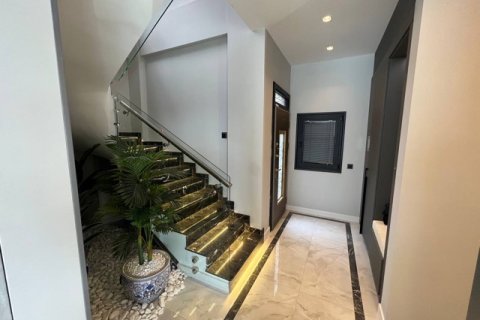 Продажа виллы  в Анталье, Турция 4+1, 300м2, №222845 – фото 10