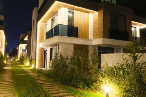 ویلا در  Antalya ، ترکیه 4 خوابه ، 300 متر مربع.  شماره 228731 - 8