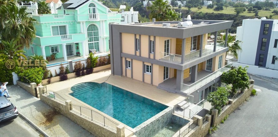 3+1 Villa  in Catalkoy, Girne, Northern Cyprus No. 214336